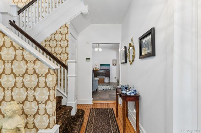 54 W Neck Road, Huntington, NY 11743