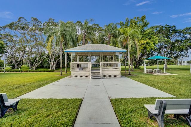 3038 Berkshire B 3038, Deerfield Beach, FL 33442