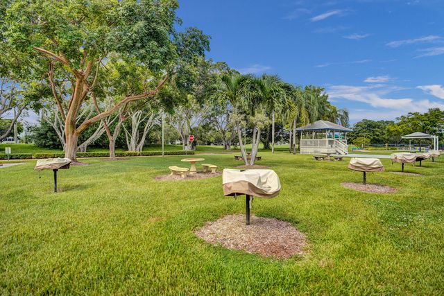 3038 Berkshire B 3038, Deerfield Beach, FL 33442