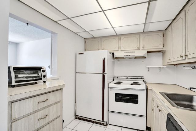 3038 Berkshire B 3038, Deerfield Beach, FL 33442