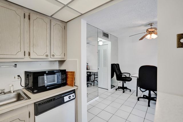 3038 Berkshire B 3038, Deerfield Beach, FL 33442