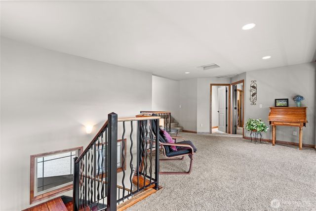 5786 N Lake Cushman Road, Hoodsport, WA 98548