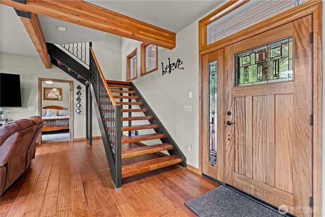 5786 N Lake Cushman Road, Hoodsport, WA 98548