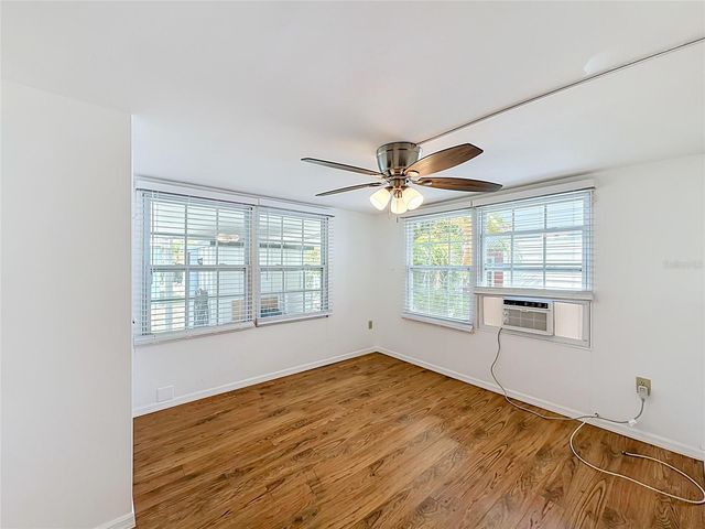 800 32ND AVENUE S 727, St Petersburg, FL 33705