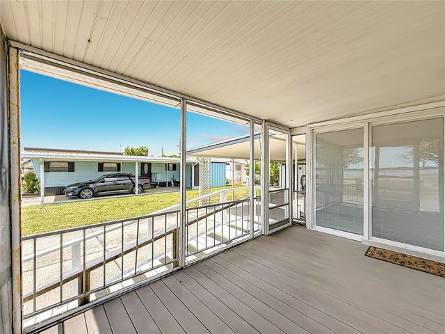800 32ND AVENUE S 727, St Petersburg, FL 33705