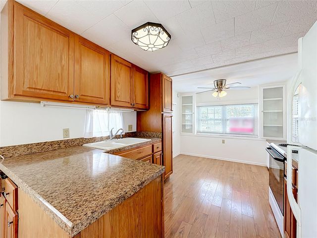 800 32ND AVENUE S 727, St Petersburg, FL 33705