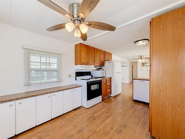 800 32ND AVENUE S 727, St Petersburg, FL 33705