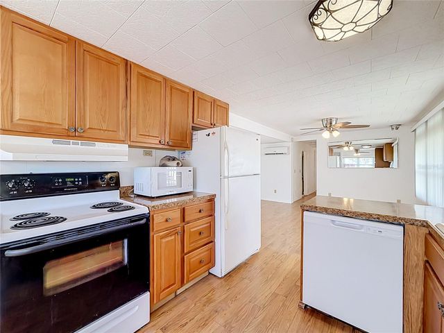 800 32ND AVENUE S 727, St Petersburg, FL 33705