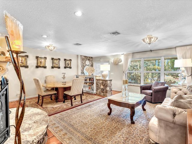 14079 N Miller Drive, Palm Beach Gardens, FL 33410