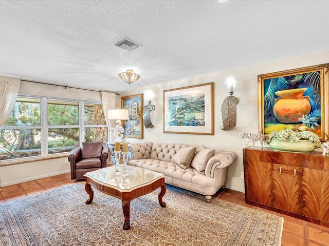 14079 N Miller Drive, Palm Beach Gardens, FL 33410