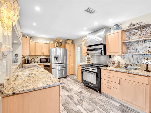 14079 N Miller Drive, Palm Beach Gardens, FL 33410