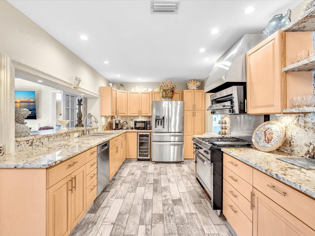 14079 N Miller Drive, Palm Beach Gardens, FL 33410