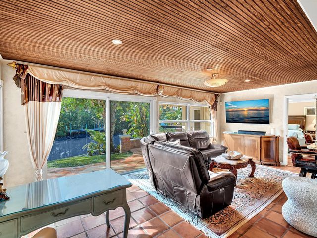 14079 N Miller Drive, Palm Beach Gardens, FL 33410