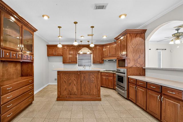 512 Bertloma Street, Pasadena, TX 77502