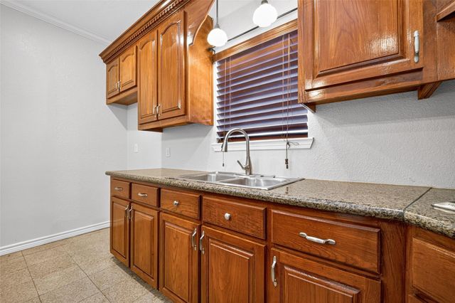 512 Bertloma Street, Pasadena, TX 77502