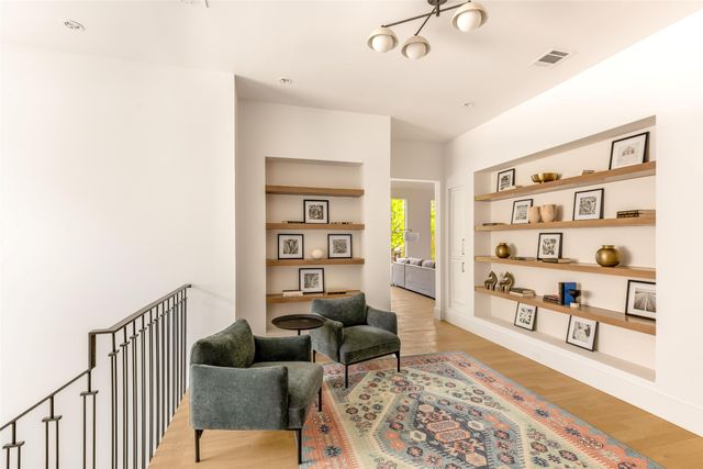 4718 W Amherst Avenue, Dallas, TX 75209