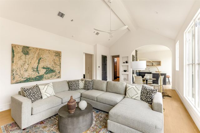4718 W Amherst Avenue, Dallas, TX 75209