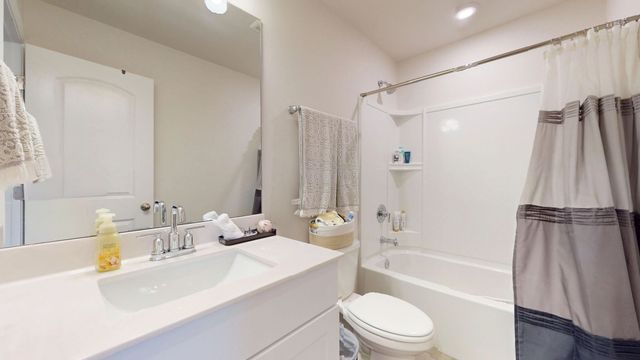 1435 Japonica Aly, Hermitage, TN 37076