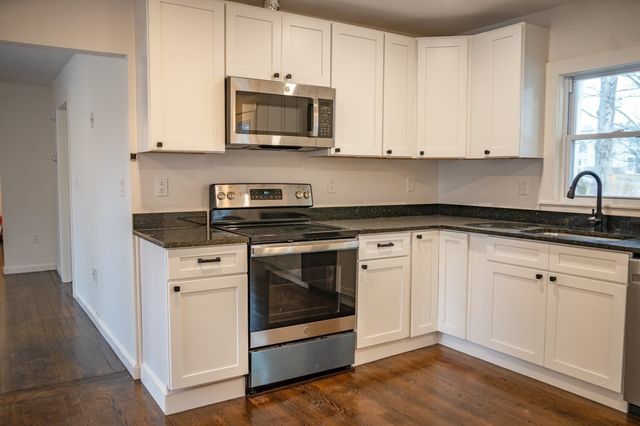 178 Union St 1, Walpole, MA 02032