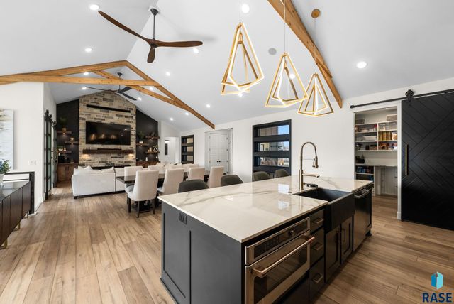 7317 E Gray Eagle Cir Circle, Sioux Falls, SD 57110