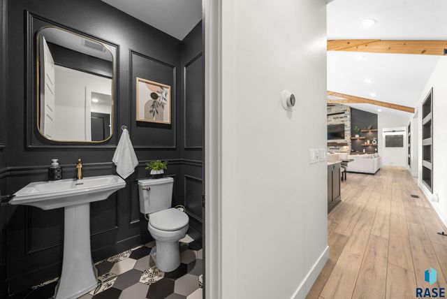 7317 E Gray Eagle Cir Circle, Sioux Falls, SD 57110