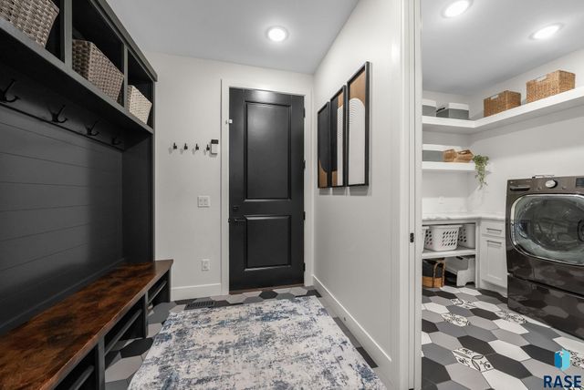 7317 E Gray Eagle Cir Circle, Sioux Falls, SD 57110