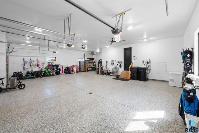 7317 E Gray Eagle Cir Circle, Sioux Falls, SD 57110