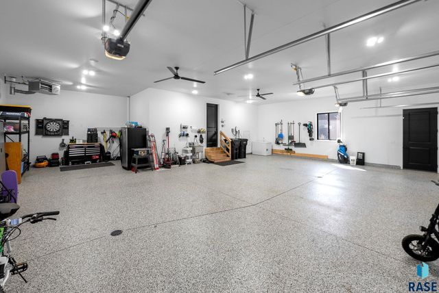 7317 E Gray Eagle Cir Circle, Sioux Falls, SD 57110