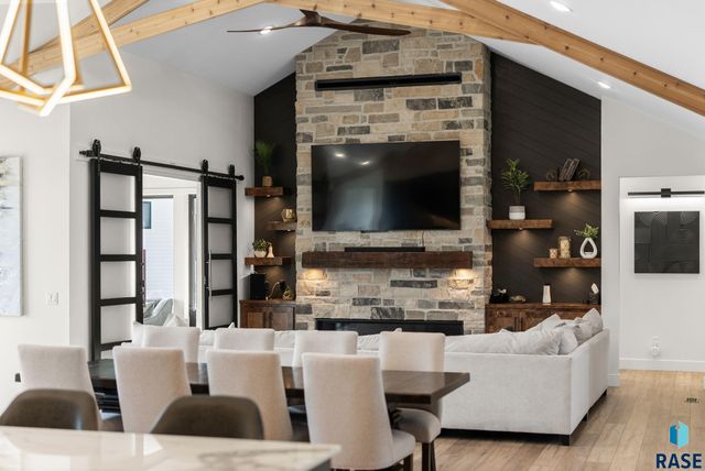 7317 E Gray Eagle Cir Circle, Sioux Falls, SD 57110