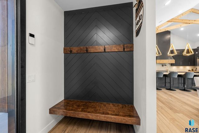 7317 E Gray Eagle Cir Circle, Sioux Falls, SD 57110