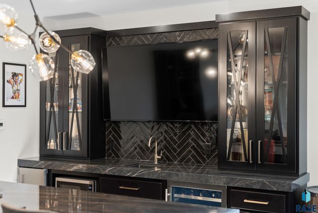 7317 E Gray Eagle Cir Circle, Sioux Falls, SD 57110