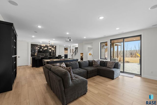 7317 E Gray Eagle Cir Circle, Sioux Falls, SD 57110