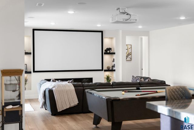 7317 E Gray Eagle Cir Circle, Sioux Falls, SD 57110