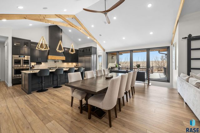 7317 E Gray Eagle Cir Circle, Sioux Falls, SD 57110