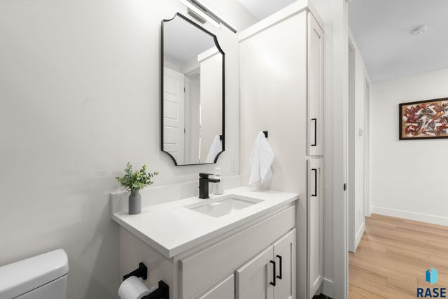 7317 E Gray Eagle Cir Circle, Sioux Falls, SD 57110