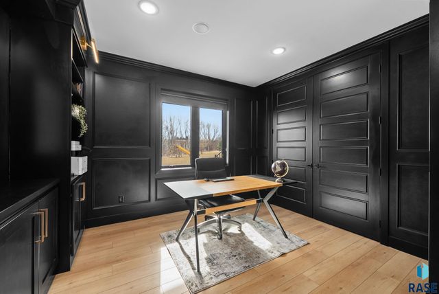 7317 E Gray Eagle Cir Circle, Sioux Falls, SD 57110