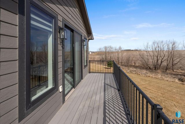 7317 E Gray Eagle Cir Circle, Sioux Falls, SD 57110