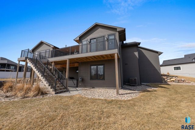 7317 E Gray Eagle Cir Circle, Sioux Falls, SD 57110