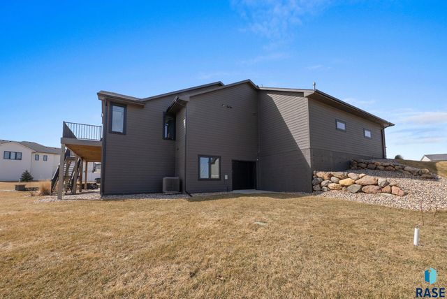 7317 E Gray Eagle Cir Circle, Sioux Falls, SD 57110