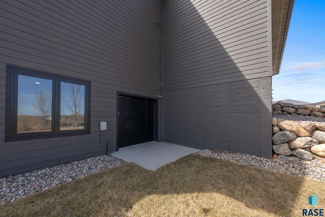 7317 E Gray Eagle Cir Circle, Sioux Falls, SD 57110