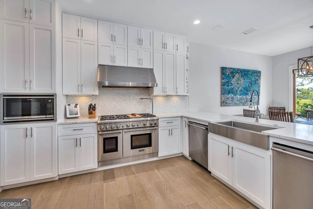 305 Yacht Club Lane, St. Simons, GA 31522