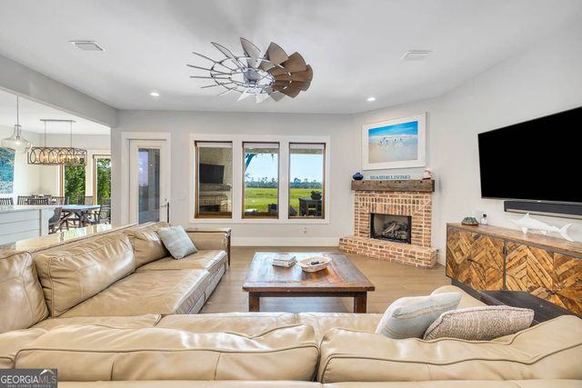 305 Yacht Club Lane, St. Simons, GA 31522