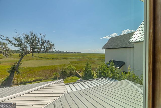 305 Yacht Club Lane, St. Simons, GA 31522