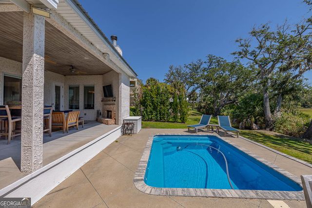 305 Yacht Club Lane, St. Simons, GA 31522