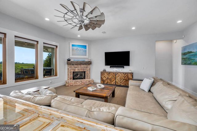 305 Yacht Club Lane, St. Simons, GA 31522