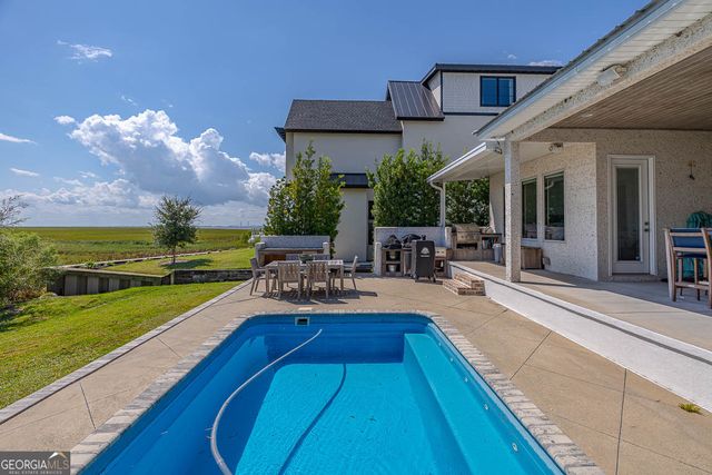 305 Yacht Club Lane, St. Simons, GA 31522