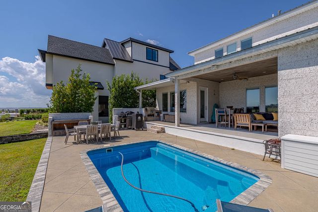 305 Yacht Club Lane, St. Simons, GA 31522