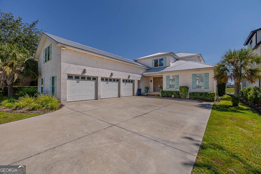 305 Yacht Club Lane, St. Simons, GA 31522