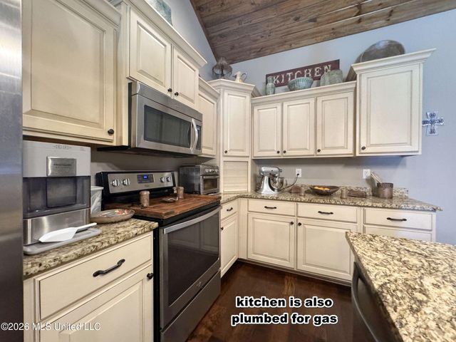 1311 Harmon Road, Batesville, MS 38606