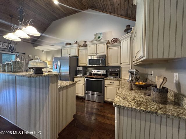 1311 Harmon Road, Batesville, MS 38606